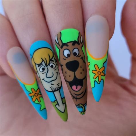 doo nails